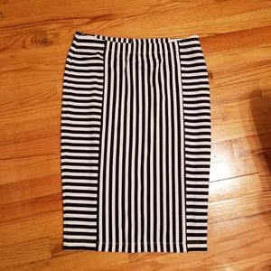 Black and white pencil skirt